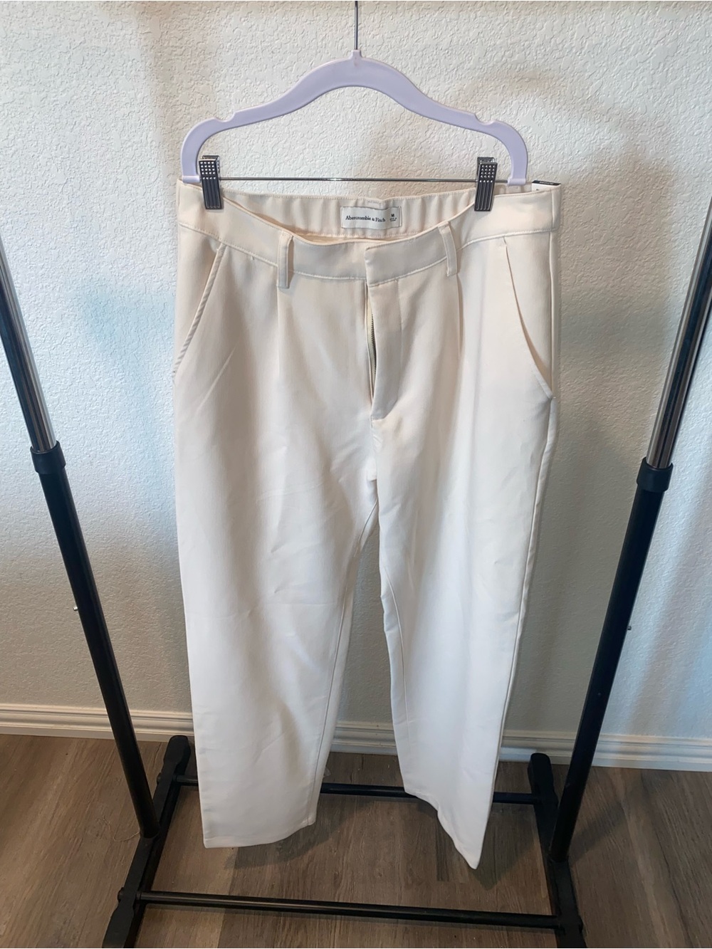 Abercrombie & Fitch Men’s Cream Chinos